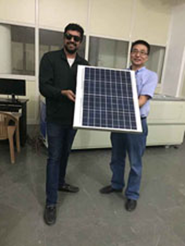 2016 Apri we installed solar panel making machine in India(图1)