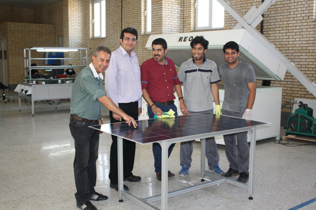 2015 March we installed solar panel making machine in Iran(图3)